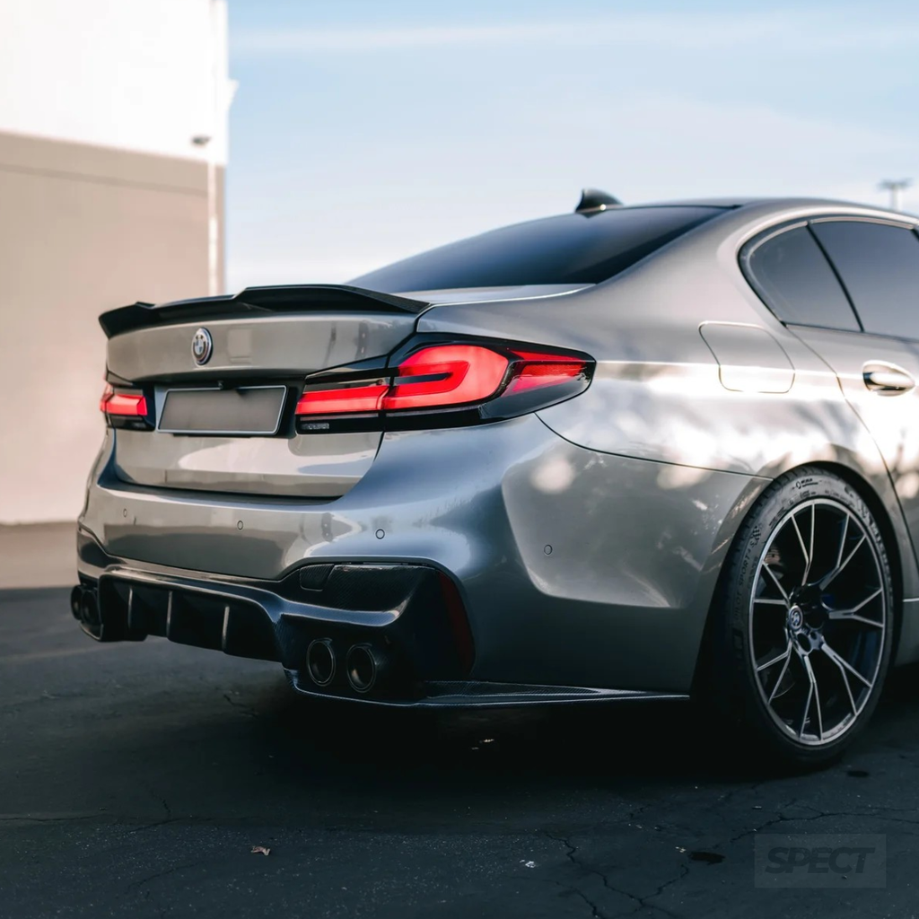 BMW G30/F90 - Takaspoileri kiiltävän musta M5 CS style