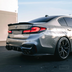 BMW G30/F90 - Takaspoileri kiiltävän musta M5 CS style