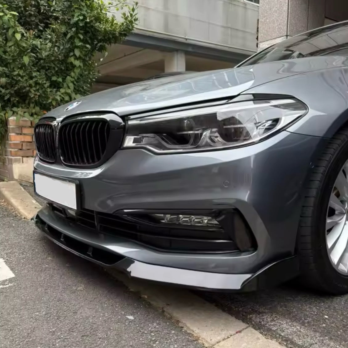 BMW G30/G31 etuspoileri splitteri Base
