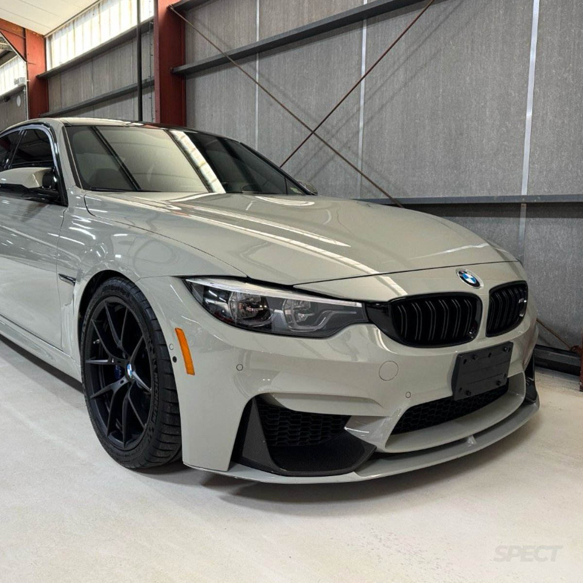BMW F80/F82/F83 M3/M4 - Etuspoileri kiiltävän musta M-Performance