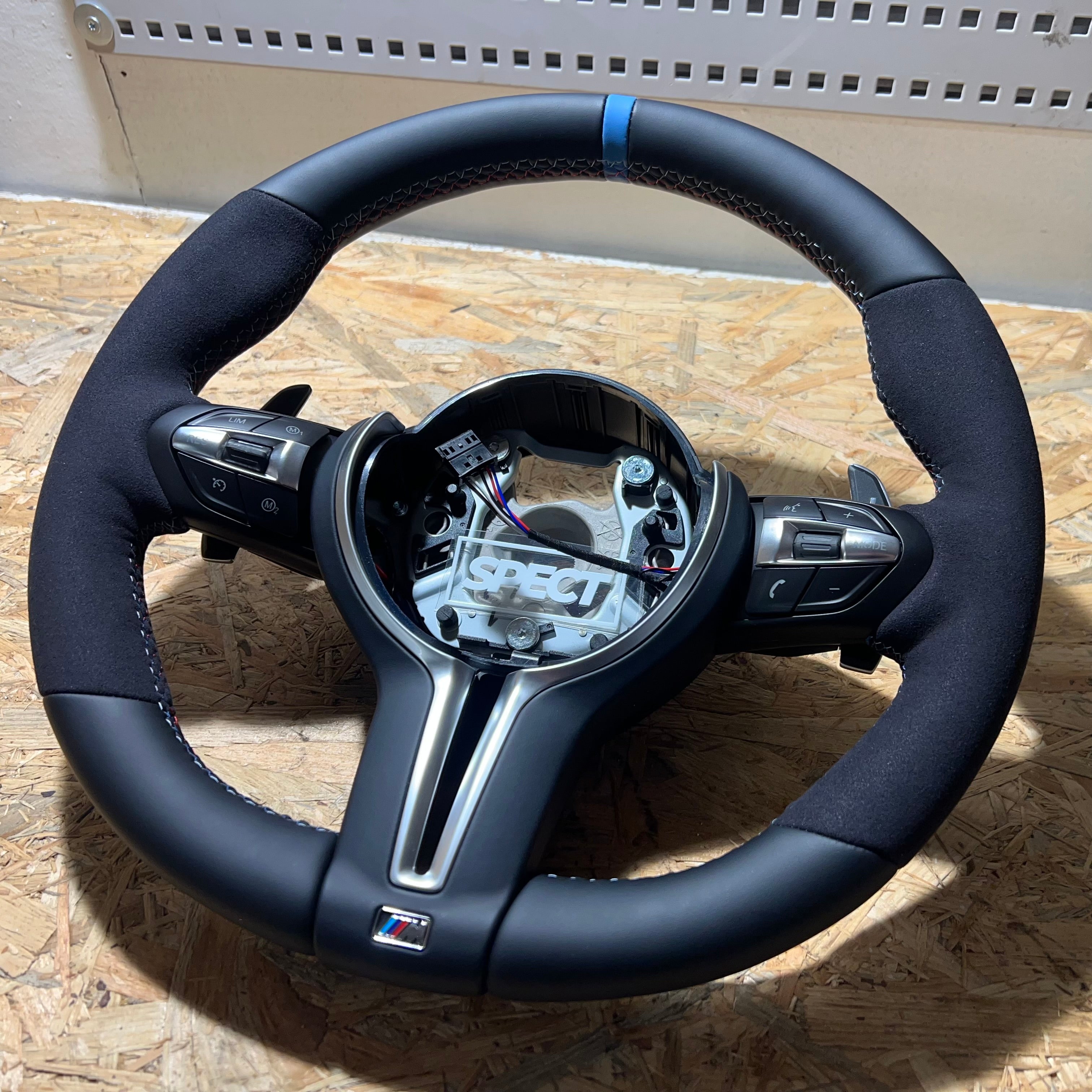 BMW F-sarja ratti alcantara/nahka sininen