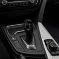BMW F30/F32/F22/F10 - Automaatti vaihdekepin kansi musta