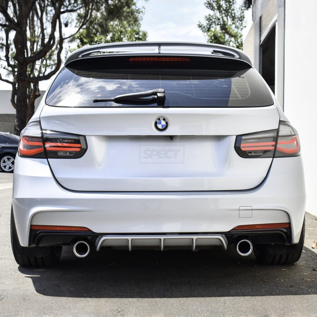 BMW F31 2012-2019 - M Performance style spoileri kiiltävän musta
