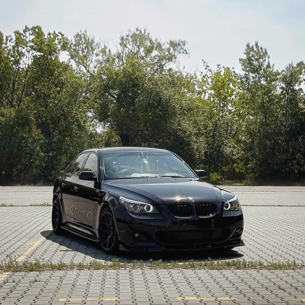 BMW E60/E61 munuaiset M-style kiiltävän musta