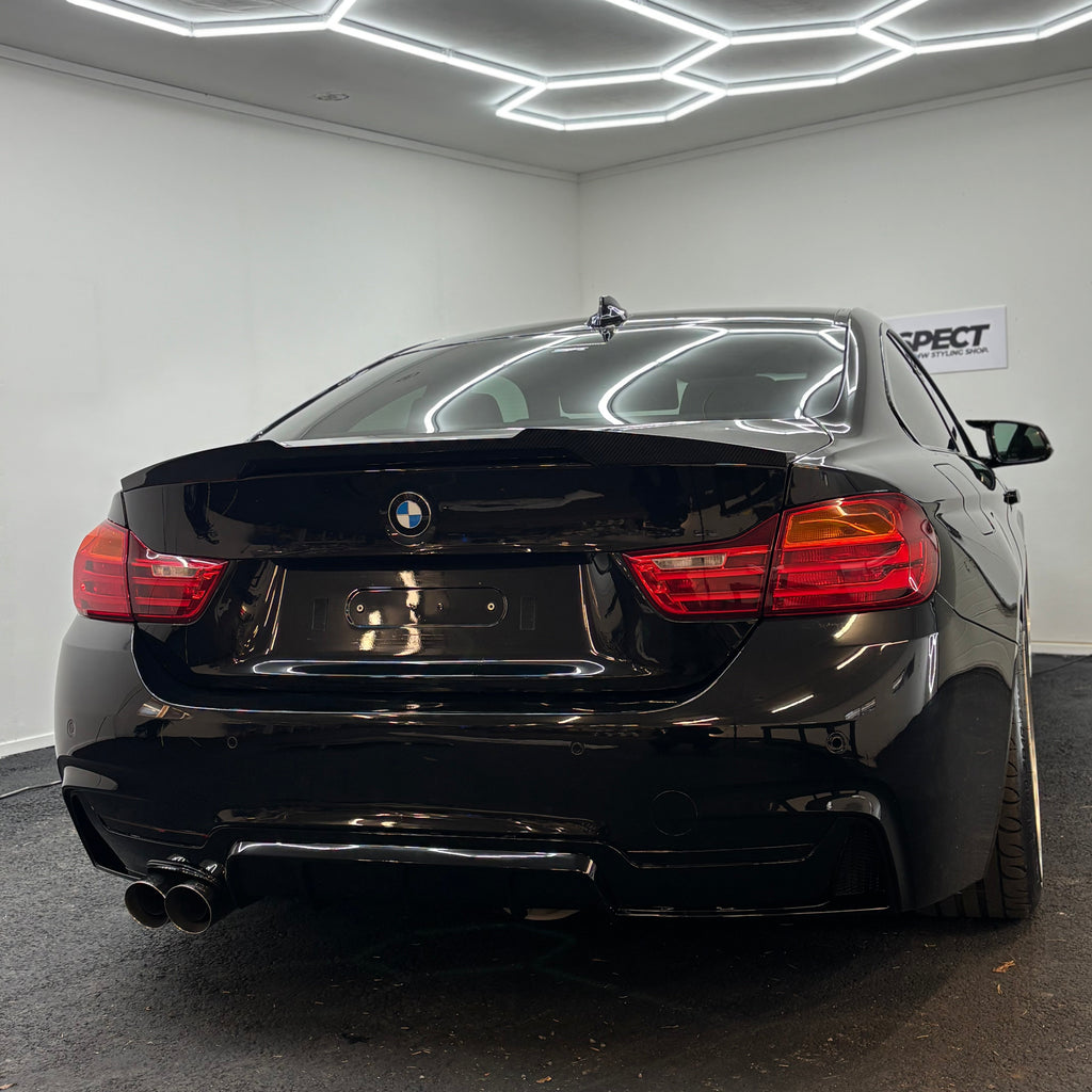 BMW F32/F33/F36 - M-Performance diffuseri kiiltävän musta yhdellä ulostulolla