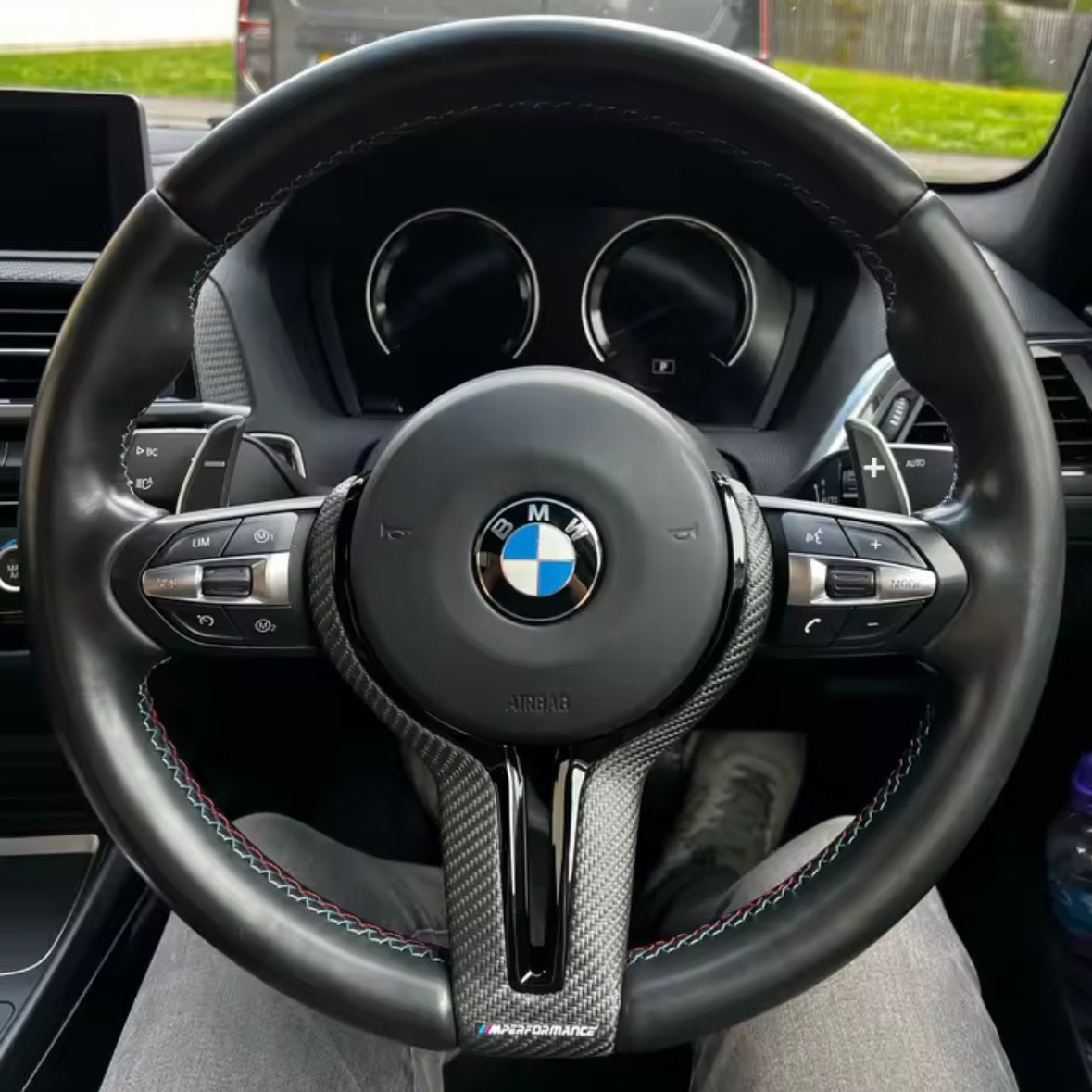 BMW F-sarja ratin suoja hiilikuitu GetCarbon™