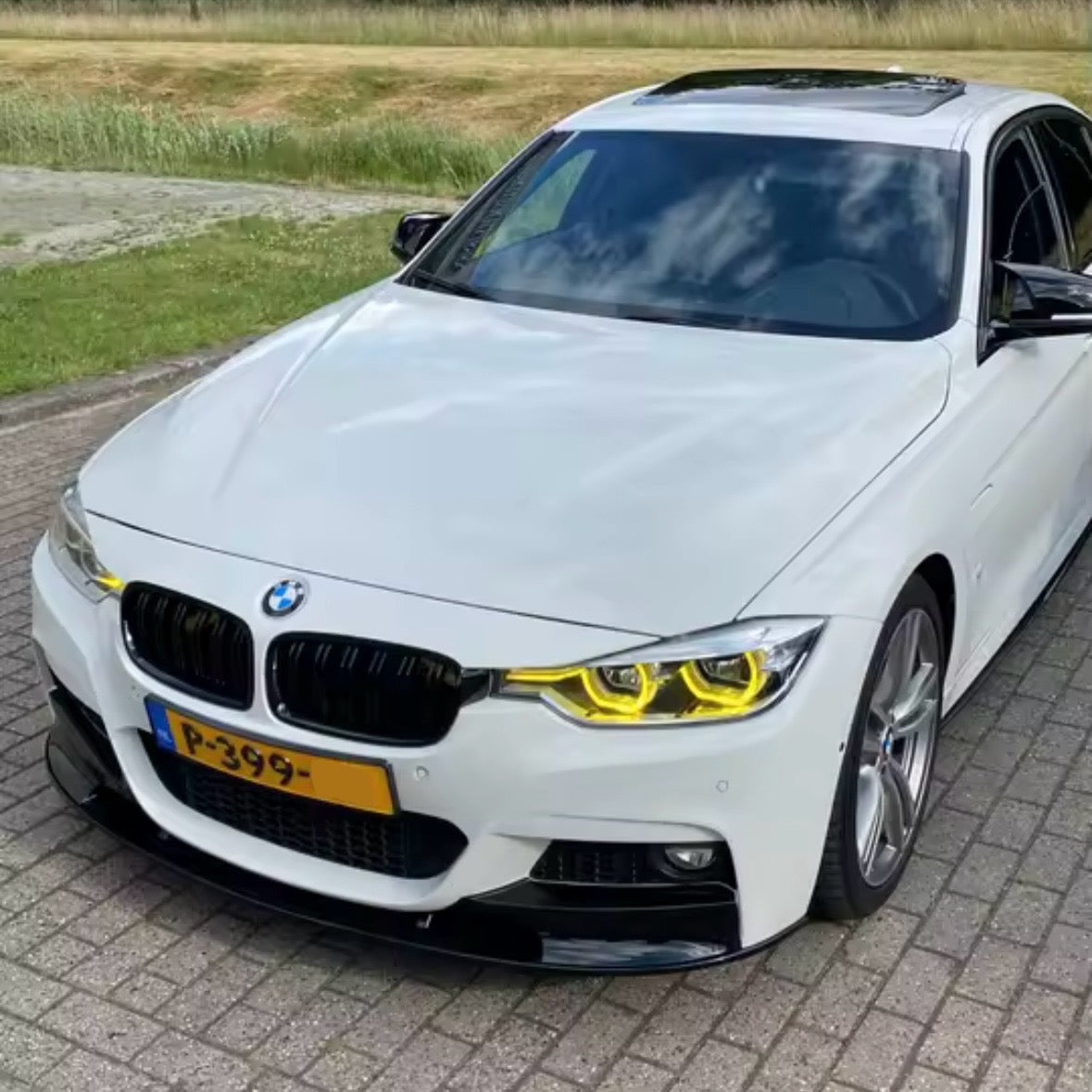 BMW F30 F31 kiiltävän mustat munuaiset M-look