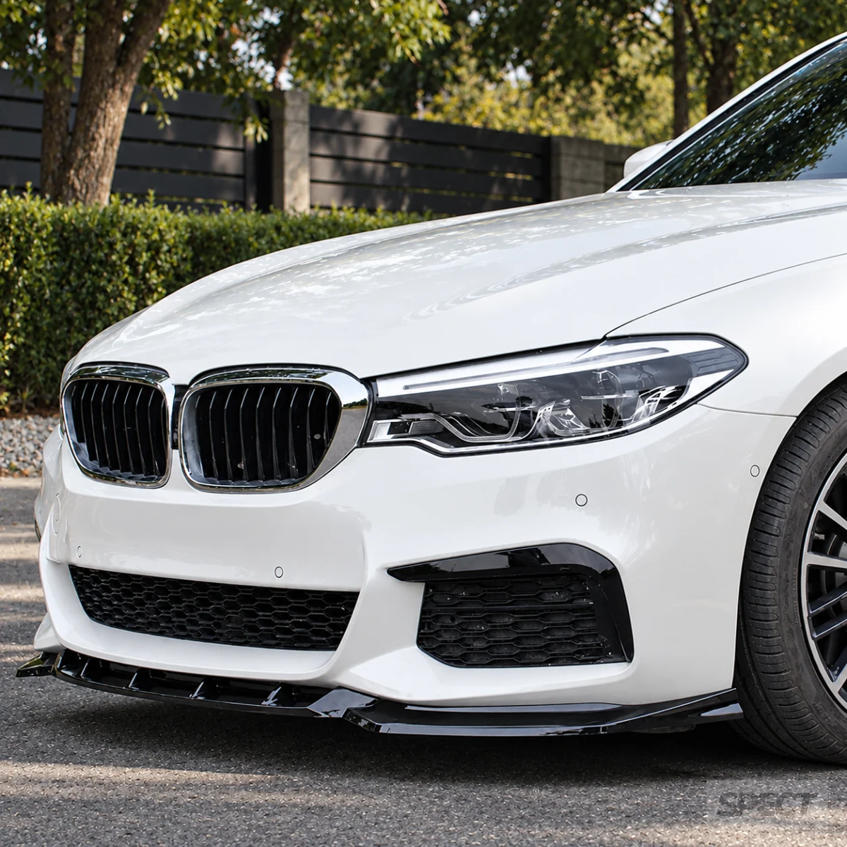 BMW G30/G31 Pre-LCI - Etuspoileri M-performance kiiltävän musta
