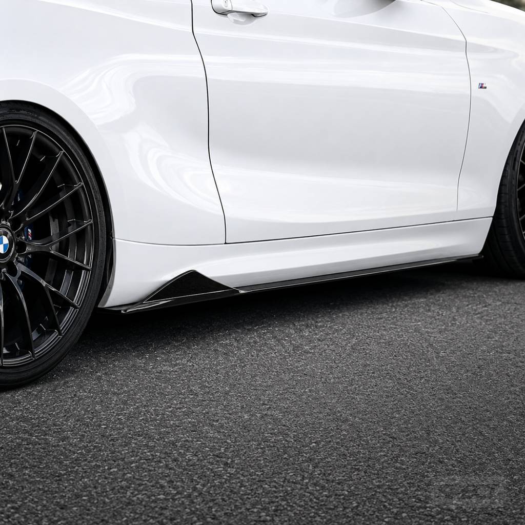 BMW F22/F87 M2 - MTC Style sivuhelma listat kiiltävän musta
