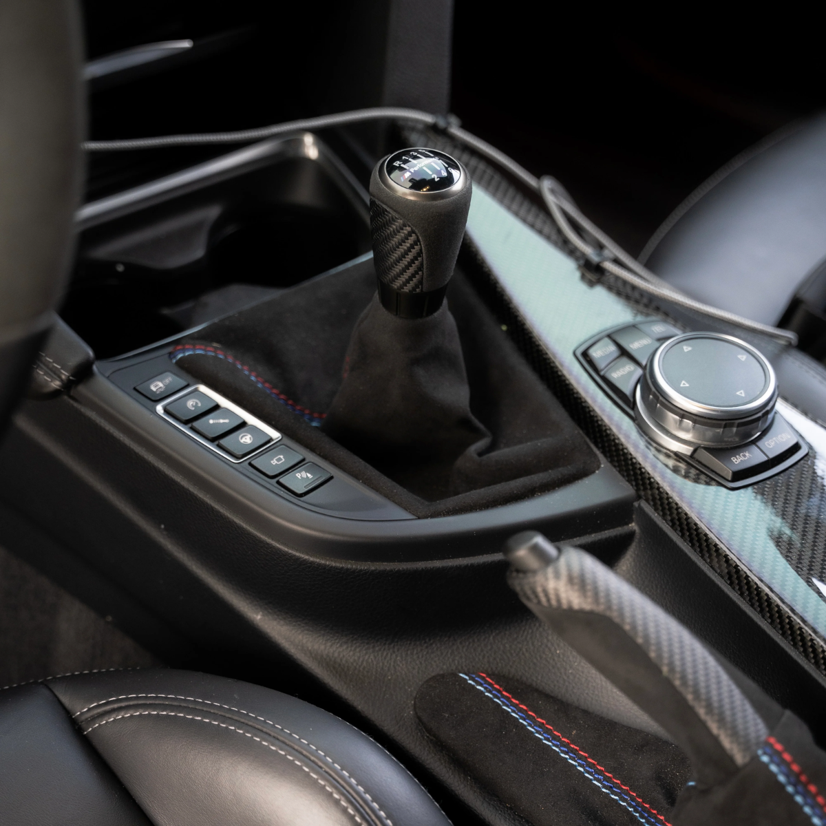 BMW F-sarja F30/F32/F31 - Hiilikuitu listat sisustaan GetCarbon™