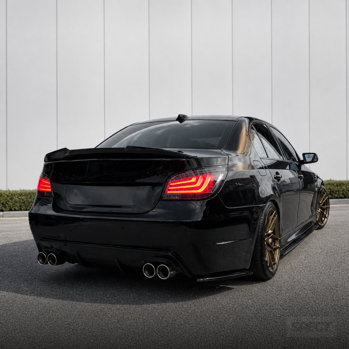BMW E60 2003-2010 - PSM Style takaspoileri kiiltävän musta