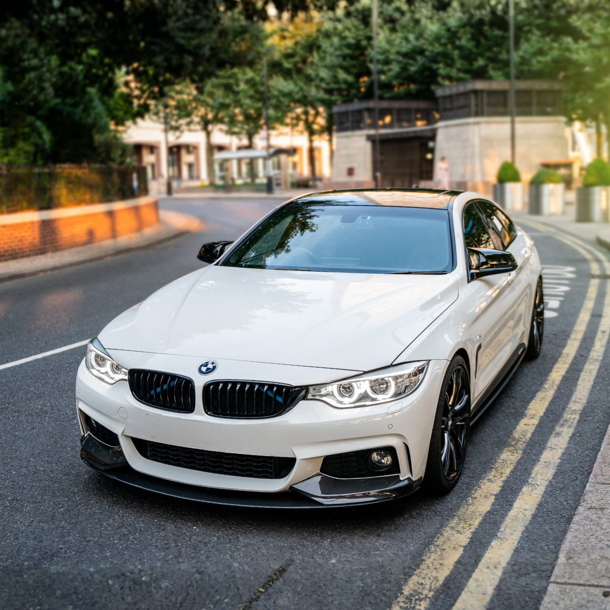BMW F30/F32/F22/F21/F36 -  Tummennetut peilivilkut Sequential